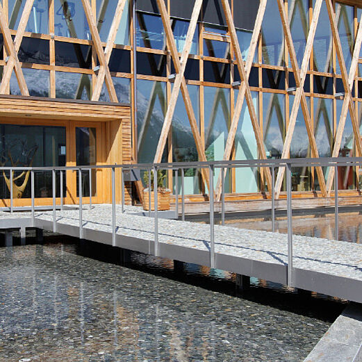 Gewerbepark S-chanf | Eingangspassarelle
