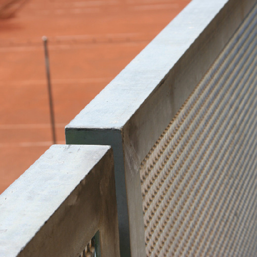 Hochalpines Institut Ftan 2011 | Geländer aus Streckmetall | Architekt M. Feuerstein Scuol